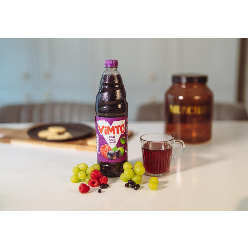 Vimto Squash 1 l Pack of 1  Packaging May Vary 2