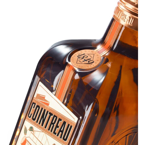 Cointreau LUnique Orange Liqueur Triple Sec 50cl 2