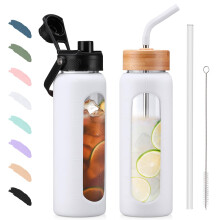 BLUEGO 700ml Glass Water Bottle with Straw and 2 Lids Glass Coffee Cup with Time Marker and Silicone Protector Glass Tumbler for Beverages Soda Cola