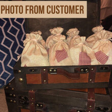 250Pcs 5.9 Inch x 8 Inch Natural Linen Burlap Bags with Jute Drawstring for Gift Bags Wedding Party Favors Jewelry Pouch