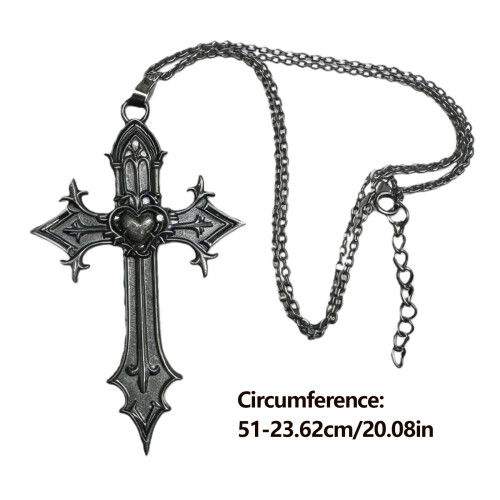 Collier à breloques en forme de cœur avec croix gothique 2
