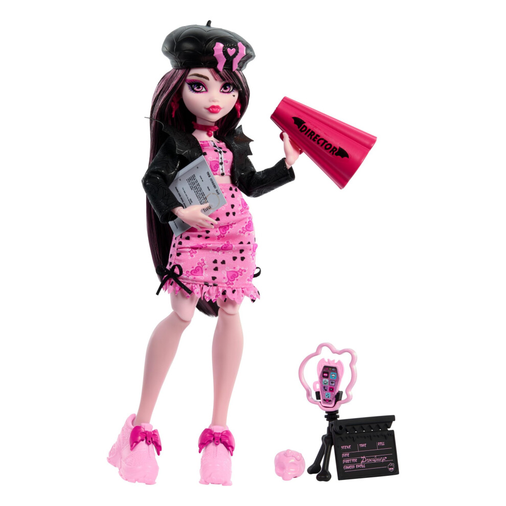 Monster High Fearbook Draculaura Doll And Accessories Set With Movie Club Theme Including Varsity Jacket, Yearbook, Script And Film Props
