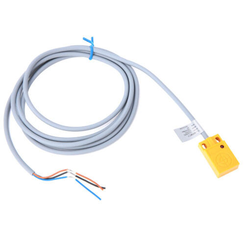 TL-W5MC1 5mm Proximity Sensor 3-Wire NPN NO 100mA 2