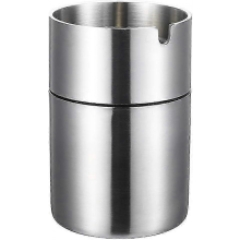 Robuuste metalen asbak met winddichte en antislip eigenschappen voor gebruik buitenshuis.