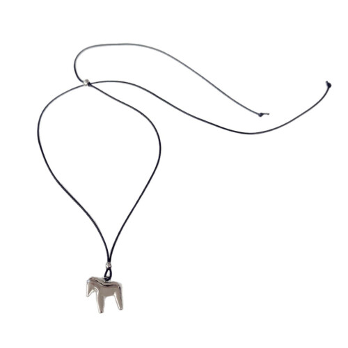 Collier de figurine de cheval en argent brillant, idéal pour la