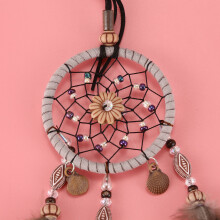 Dream Catcher fuer Auto Perlen natuerliche Federn und handgemacht
