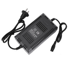 Avancerad batteriladdare PWM Pulsbreddsmoduleringsteknik Flytande laddningsspår Batterikapacitet Helautomatisk avstängning Konstant tryck Hög