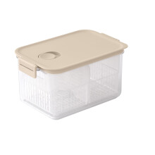 Brabantia Keep Fresh Fridge Container 2.8 Litre with Divider and Basket, Suitable for Vegetables, Salad or Larger Produce Storage in Refrigerators