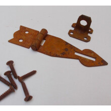 Hasp And Staple Arrow Head Rust by Ironmongery World