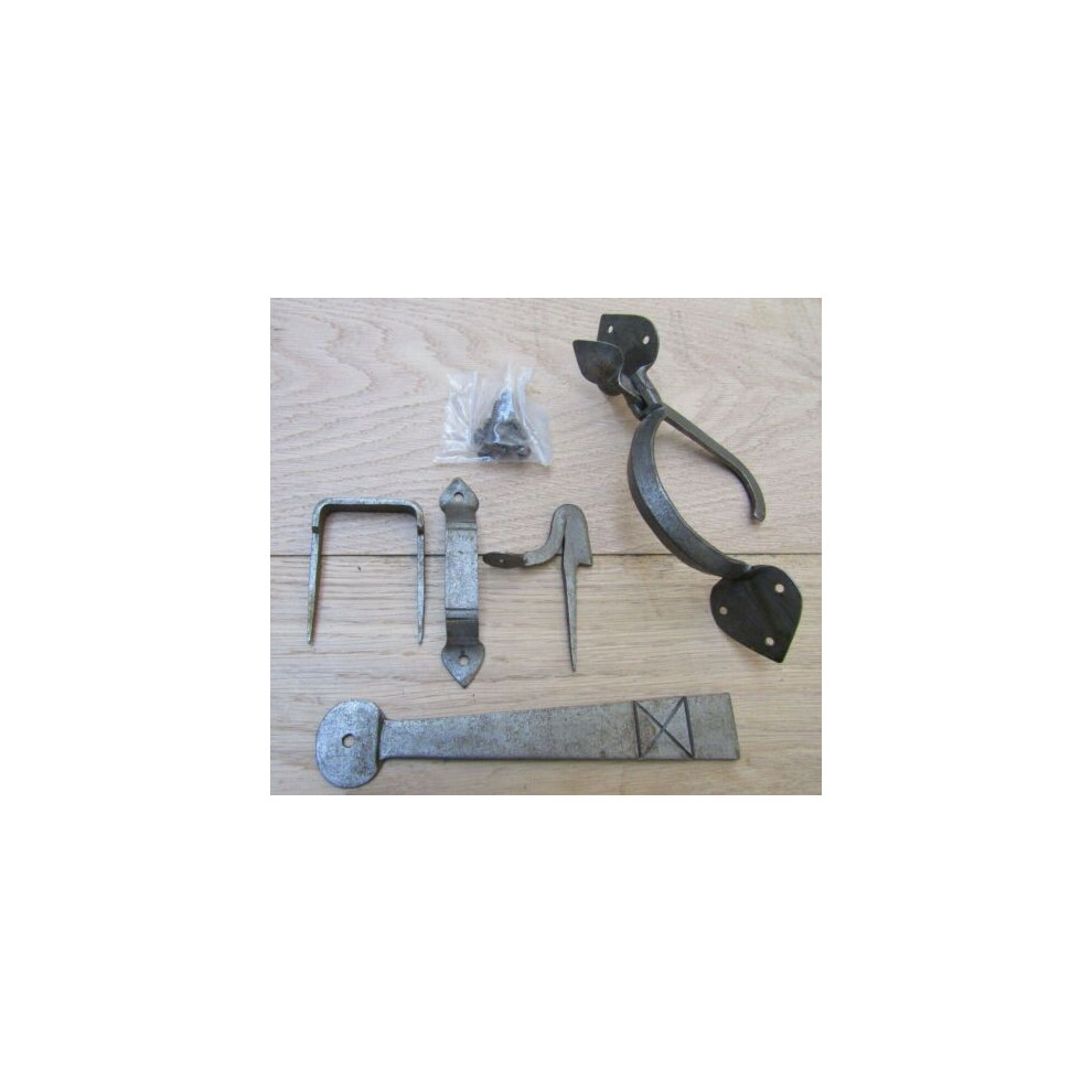 Suffolk Latch Spear Hand Forged Antique Iron By Ironmongery World 5057067960087
