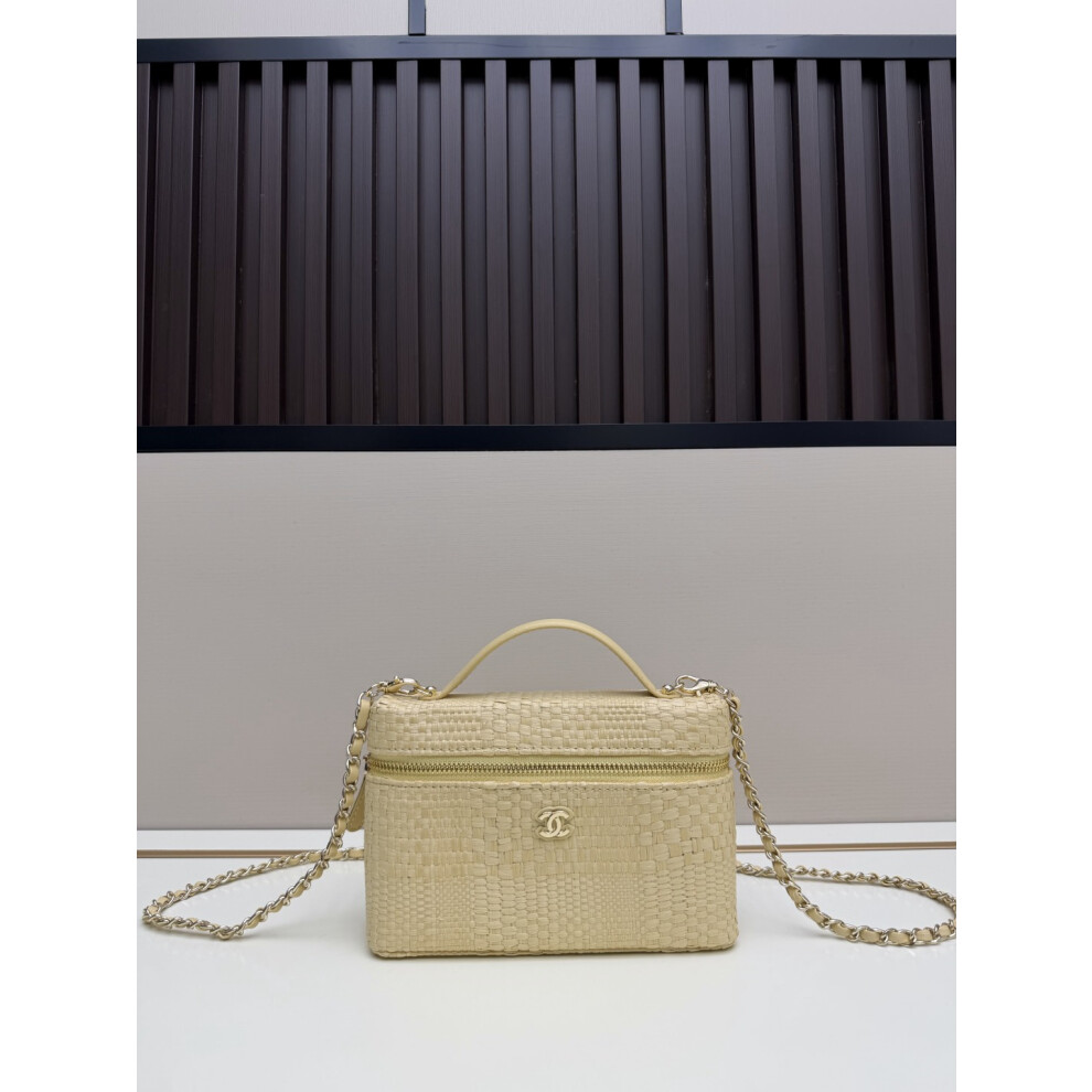 Xhrain Chanel Straw Box Bag Black Gold Woven Summer 2026 Yellow
