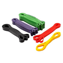 Faixas elásticas de resistência para exercícios, ideais para CrossFit, treinos na academia e sessões de fisioterapia.