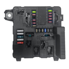 Module de Protection de Batterie de Boîte à Fusibles de Moteur de Voiture 8200306032 pour Megane Scene 2 2002-2006 8200306033 S118399300J