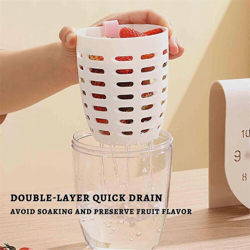 650ml Fruit Cup with Strainer,Leak-Proof, Protable Salad Container Includes Fork,Sealed Leak-Proof S 2