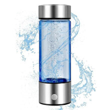 Tragbarer Wasserstoff-Wasserionisator, Wasserstoff-Wassergenerator, wasserstoffreiches Wasser im Glasbecher für Zuhause und Reisen