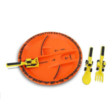 Kit alimentar completo com talheres e pratos para bebês e crianças pequenas, feito com materiais testados quanto à segurança.
