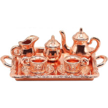 Set van 10 mini-huisaccessoires, roségouden metalen miniatuur theepotjes met deksel en dienblad.