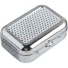 (White) Portable Metal Windproof Ashtray with Lid, for Pocket & Car in Europe