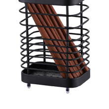 Porta-utensílios em aço inoxidável resistente à ferrugem, com design que permite a secagem rápida. Organizador elegante para espaços compactos.