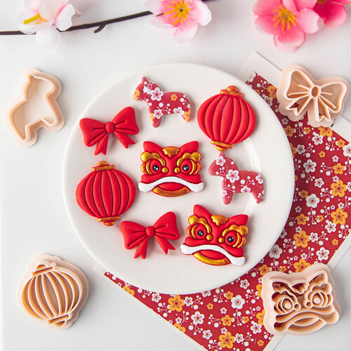Delicate Clay Mold Set with Plastic Construction Earring-pony. 2