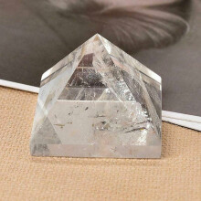 Naturlig hvid klar krystalpyramide kvartssten punkt chakra reiki