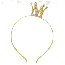 Girls Princess Crown Headband with Golden Heart, Lightweight Flower Crown Hair Accessory for Party and Birthday