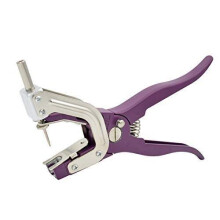 Livestock Ear Tag Applicator for Cattle and Goats, Quick Tagging Tool with Precise Alignment Grip