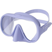Óculos de natação com proteção nasal e lentes de vidro temperado antiembaçante.