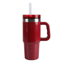 Ozark Trail 18oz izolovaný pohár so slameným viečkom, červený