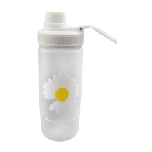 600ml-es kis százszorszép alakú átlátszó műanyag vizes palackok BPA-mentes matt vizes palack szívószállal és virággal