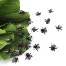 Fake Flies XS Black Realistic Plastic Bugs for Pranks Halloween Decoration Crafts Gag Gift