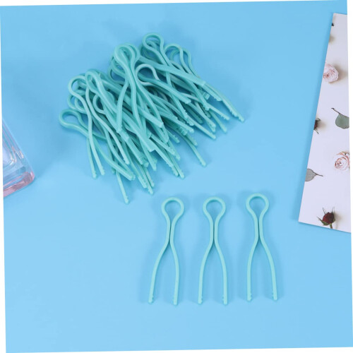 50PCS Green Adjustable Bobbin Clips Sewing Thread Organizer Tangle Reusable Plastic Holders 1