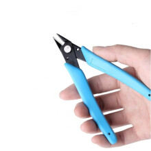 Professional Nail Art Clipper for Rhinestones and Metal Chains, Precision Jewelry Removal Tool