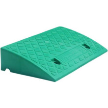 Rubber and Plastic Curb Ramp, Non‑Slip Textured Surface for Driveway or Wheelchair Access, Green 50x22x7CM