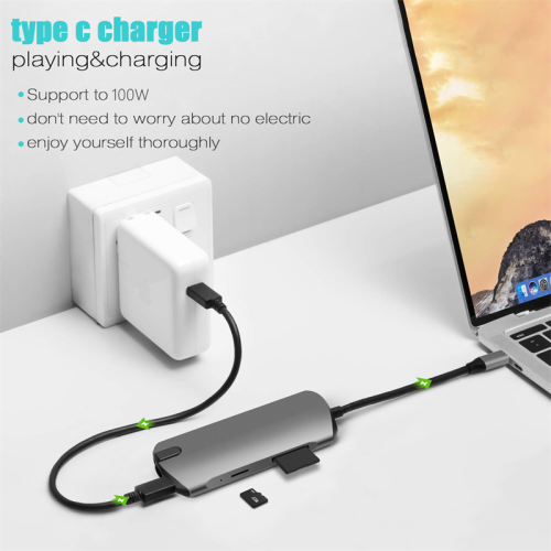 USB C-hub med åtte ulike uttak 2