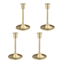 Packung mit 4 dekorativen goldenen Kerzenhaltern aus-groß