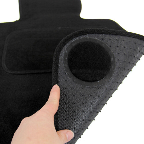 BMW 1 Series E87 Custom Fit Carpet Mats 2004-2011 1