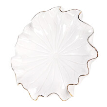 Ceramic Soap Dish with SelfDraining Leaf Design, Elegant Decorative Holder for Bathroom or Kitchen