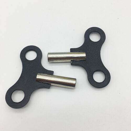 Metallnyckel för träklockor – 8-pack 1