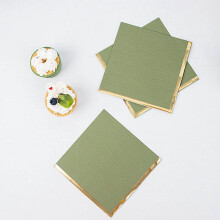 Servetter i pastellpapper med guldkant – 50-pack, 2-lagers, 13"