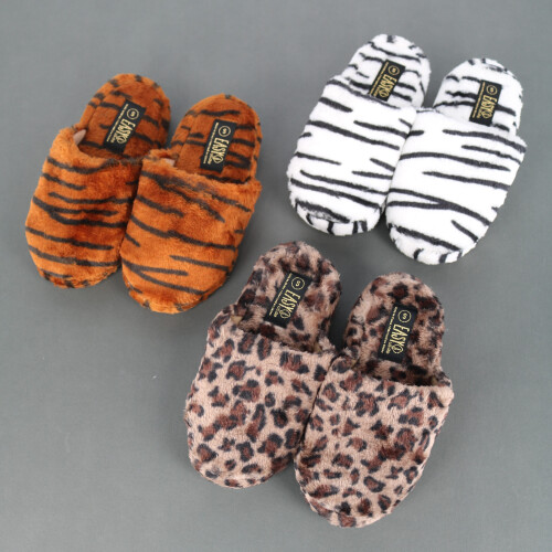 CTM Women's Plush Animal Print Slippers 1
