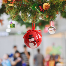 Karácsonyi díszek fehér piros virágmintával 6 db