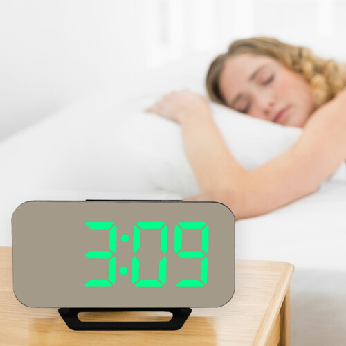 LED-speilvekkerklokke med temperaturvisning