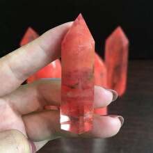 Różdżka z czerwonego kryształu kwarcu topionego, sześciokątna, 40-50 mm