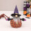 Halloweenversieringen: stoffen hoed, baard, pop, pompoen 4