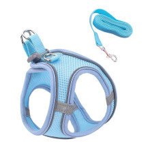 Escape-proof adjustable cat harness for walking, safety training & outdoor adventures—compatible with cats.