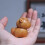 Chinesisches Neujahr, geschnitzte Miniatur-Pferdefigur, 2