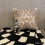 Sammetsörngott Beige Grå 61x61 cm Art Deco Blommig 3