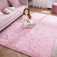 Rosa fuskepels-teppe 12x1,8 m