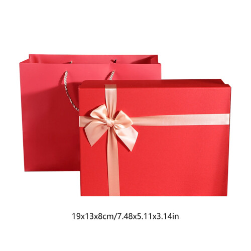 Röd presentask av papper med band – 19x13x8cm 1